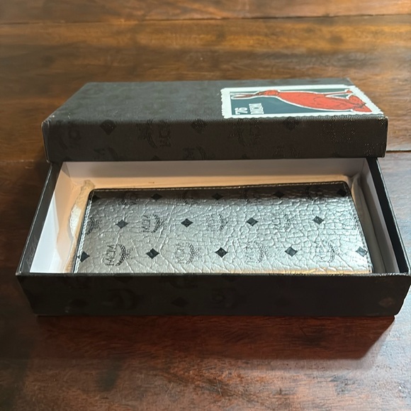 MCM Silver Visetos Long Bi-Fold Wallet - Picture 9 of 15